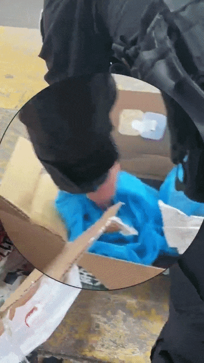 网约车接单“闪送”一纸箱从云南到贵阳，民警开箱检查发现35万人民币现金